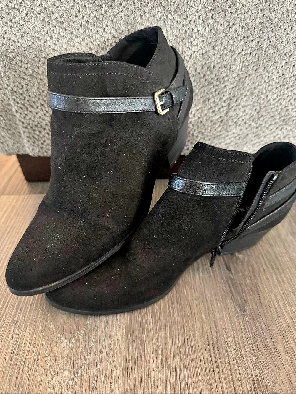 Old Navy Black Ankle Boots Size US 9